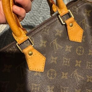Louis Vuitton Classic Monogram Satchel speedy 25